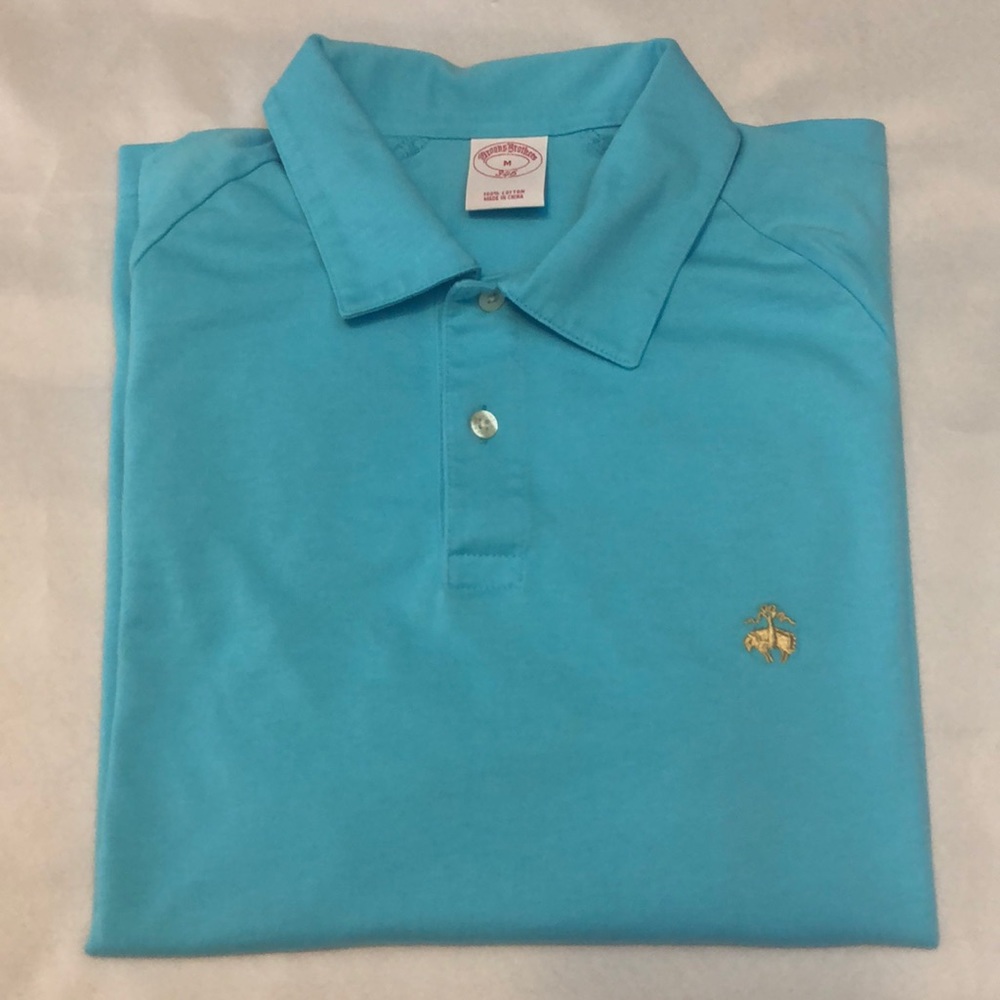 Men’s Brooks Brothers polo, short sleeves, 100% cotton.